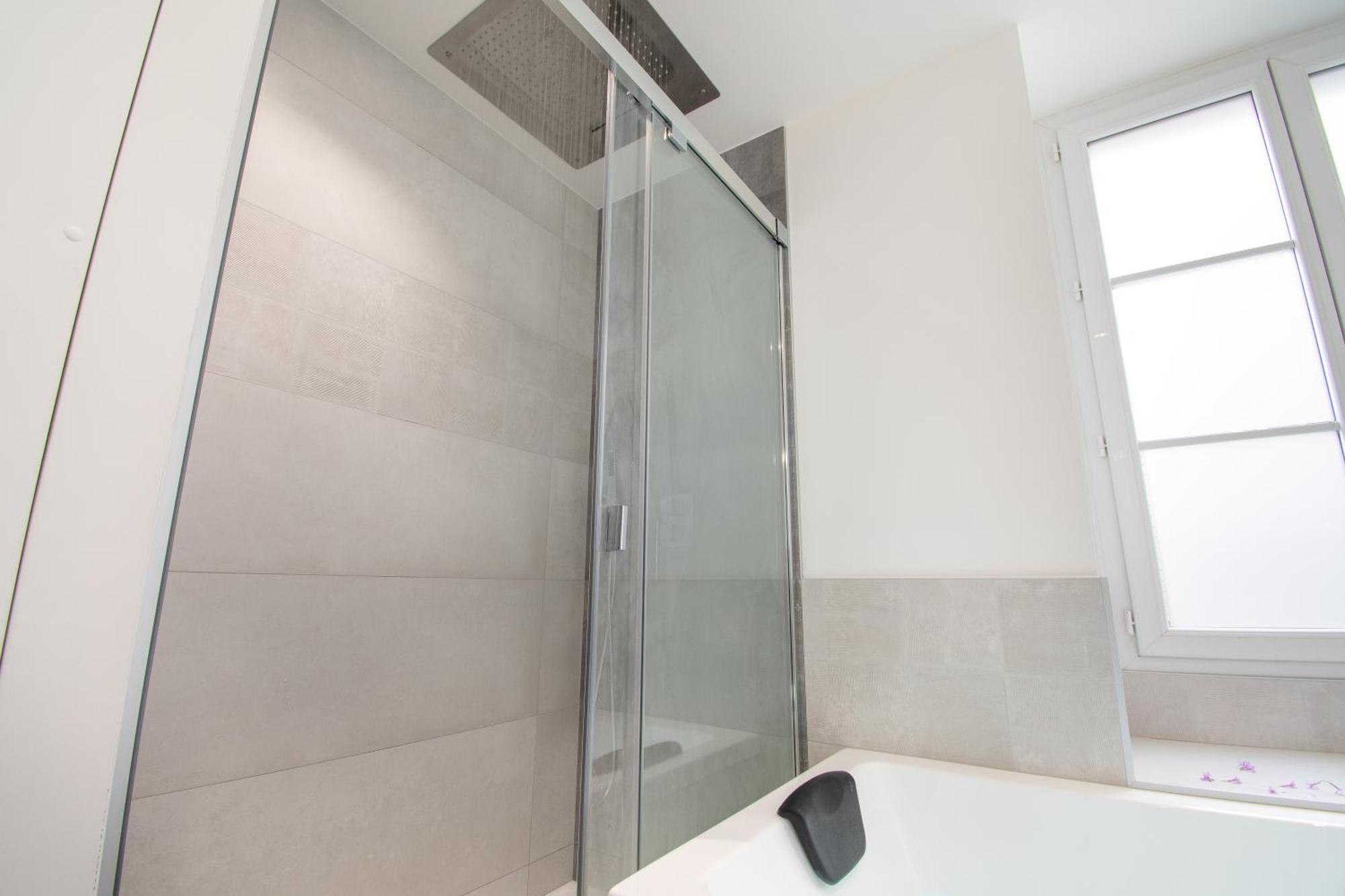 L'Appartement Des Ducs Avec Baignoire Double Нант Екстериор снимка
